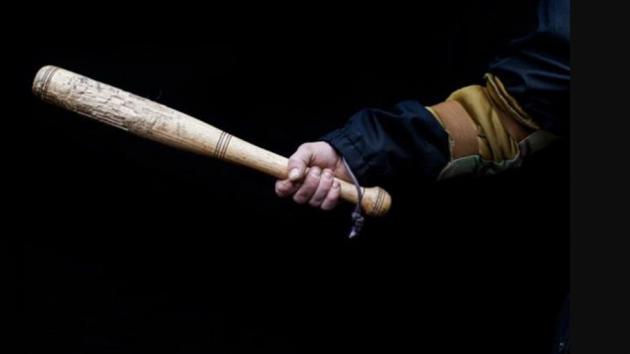 Σοκ στο Περιστέρι: `Αλλη μια απόπειρα κλοπής μοτοσυκλέτας με πέτρες και ρόπαλα 